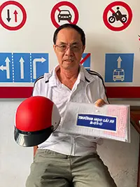 Nhận mũ 1